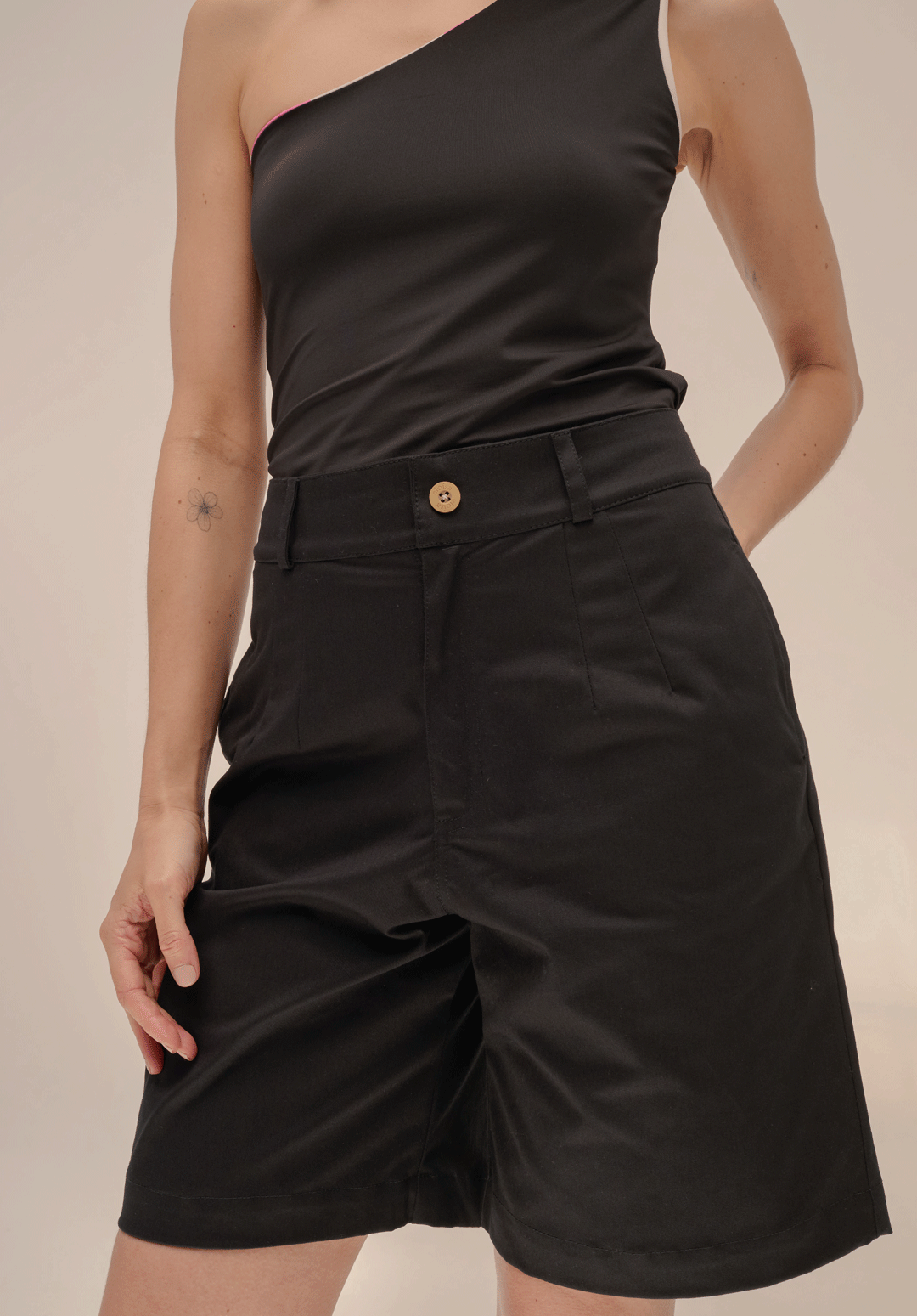 Night bermuda shorts