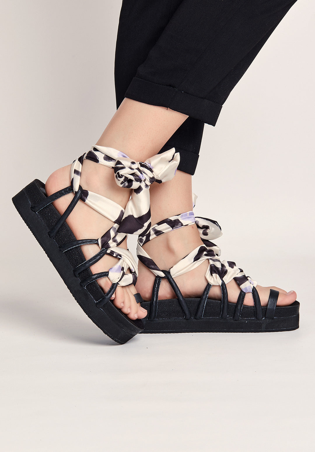 Sandalias romanas Animal print
